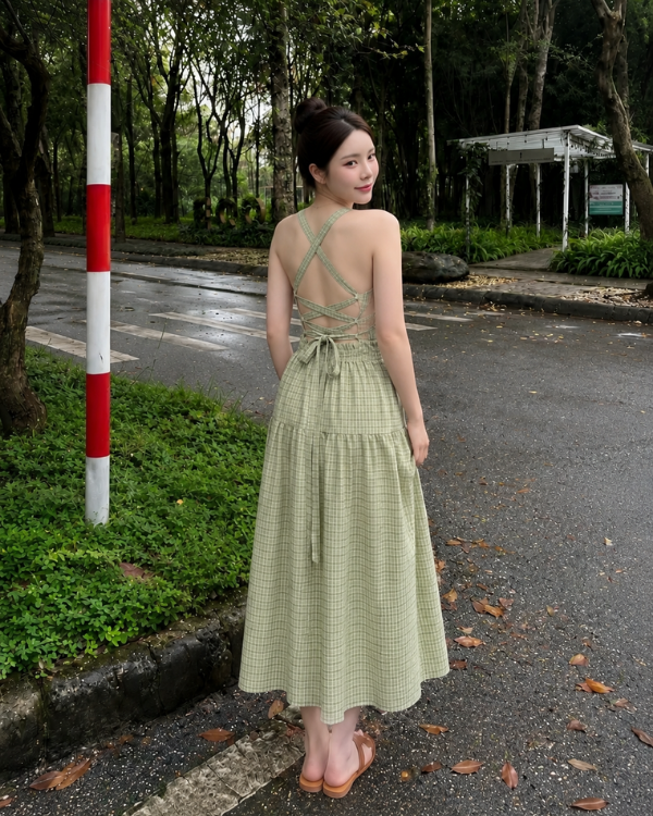 Đầm dài cổ yếm phối dây lưng đan chéo chính hãng MYPARIS